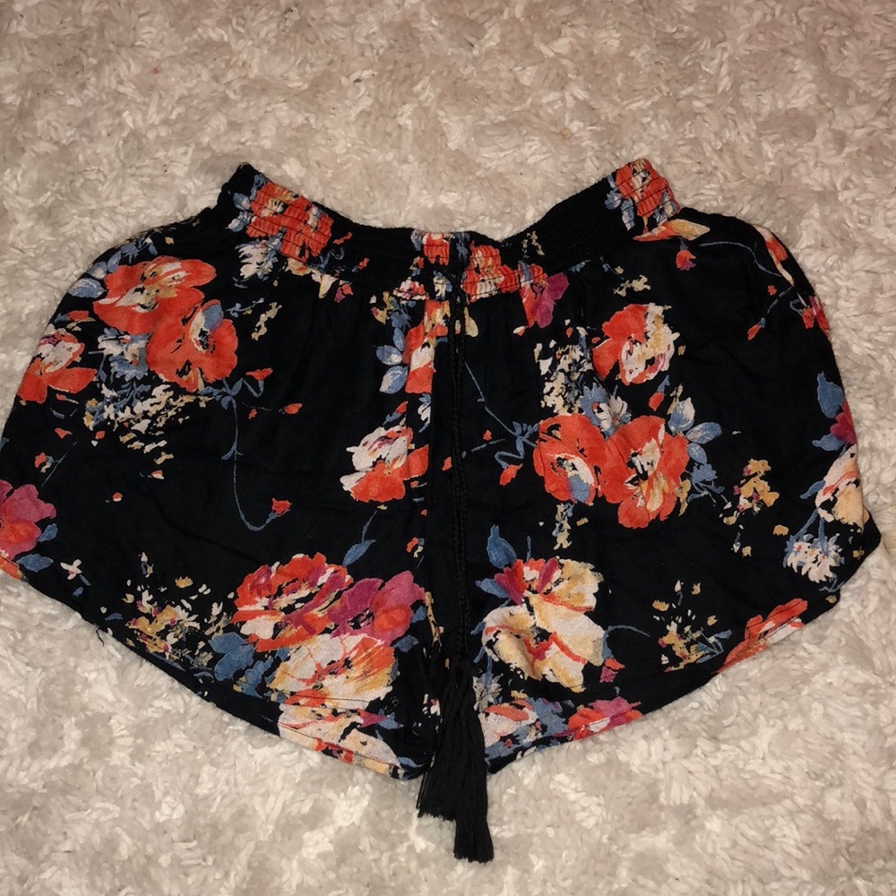 House of Harlow shorts